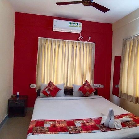 The Tavern Orchid Hotel Kolkata Luaran gambar