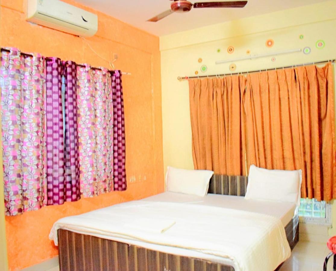 The Tavern Orchid Hotel Kolkata Luaran gambar