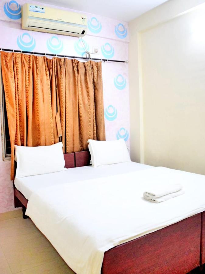 The Tavern Orchid Hotel Kolkata Luaran gambar